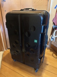 Lojel 黑色硬殼行李箱