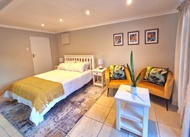 Ivy Place Studio Apartment