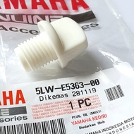 (BERANI JAMIN 100% HLY) EGO GEAR / NVX 155 V1 PLUG OIL- 5LW-E5363-00