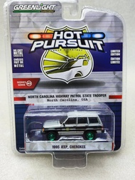 Green Light 1: 64 1995 Jeep Chenoki-North Carolina State High Speed Road Riding Police Green Machine