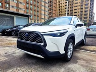 全新領牌車龍年2024年Toyota Corolla Cross 1.8L新車空車價97萬5 油電尊爵版．測試里程4公里．稀有紅內裝