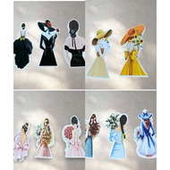 (10cm)Binner shaped like a mini girl in a bouquet of flowers to decorate a very pretty cake