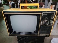 早期 SANYO 三洋 古董手提電視 /不過電無法使用/懷舊擺飾復古拍片道具