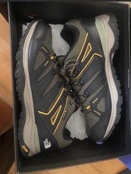 The North Face  Gortex防水行山鞋