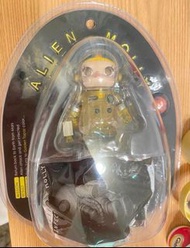 全新 Space Molly alien molly 太空碎片 太空人 宇航員 kennyswork 黃色 3號碎片 