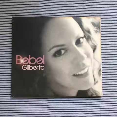 CD Bebel Gilberto – Bebel Gilberto (2004 CD, Six Degrees/Ziriguiboom, Bossa Nova/Downtempo, 12 Track