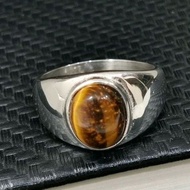 Men's Stainless Steel Ring With Tiger Eye Stone. Cincin Steel Dengan Batu Mata Harimau.