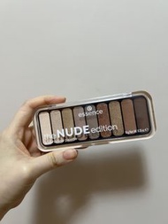 Essence Nude Edition 眼影盤