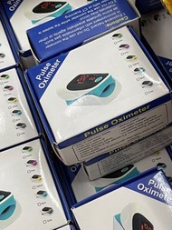 NEW 全新 Pulse Oximeter 家用/便𢹂式/指夾式/血氧/ 心率/脈搏 / 檢測機 / 監測𣿭 home easy carry health medical product 