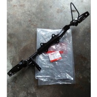 SYM VF3 185i STEP BAR COMP (FR FOOTREST BAR) ORIGINAL