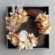 復古系永生花圈∣ 繡球花. 銀幣葉. 滿天星