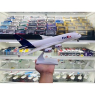 FedEx Express Airbus A380 metal transport plane model, size 30cm long MB30008