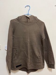 taiger 草綠色 帽t