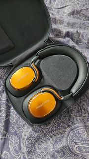 Bowers & Wilkins Px8 S2 McLaren 特別版無線降噪耳機