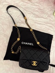 chanel 22A 黑色荔枝皮金幣包 21x14x6.5cm