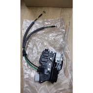DOOR INNER LOCK / DOOR LATCH W/ ACTUATOR (GENUINE) KIA SORENTO XM FL > 81310-2P020 / 81320-2P030 / 8