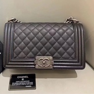 Chanel Caviar Boy Medium size 牛皮boy 中size