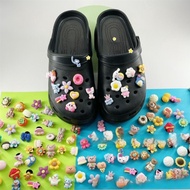 1ชิ้นสุ่มตกแต่งรองเท้า Crocs Jibbitz รองเท้าแตะขนาดพอดีผู้หญิงผู้ชายเด็กปักหมุด