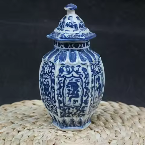 Chinese Old Blue and White Porcelain Draw Dragon Vase Qianlong Collection Nice Art Work