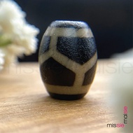 17.7 x 13.7mm Turtle Back Dzi (Barrel Bead) / 龟甲天珠 / Manik Dzi ~ (MM0431D)