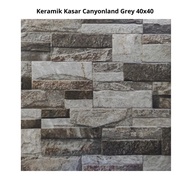 Keramik Kasar Garasi Motif Batu Alam Mulia Canyonland Grey 40x40