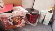 新春優惠 套裝價 $799HKD  現貨 只售一套  典雅高貴 酒紅色 red wine  Thermos 膳魔師 4.3l真空煲 燜燒鍋 燜煮烹調器 及淺藍色 高身真空杯 一個 跟一款自家製食譜 日