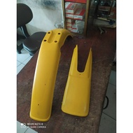 A PAIR OF ORIGINAL YT115 FRONT FENDER, REMOVABLE UNIT