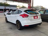 原廠180匹馬力 渦輪增壓 FORD FOCUS 5D 1.5 5門掀背 定速 換檔撥片 MAXX鋁圈 藍芽 可全貸