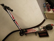 QIEWA Q7電動滑板車 需換電池  購入價一萬七