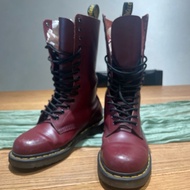 Dr.Martens 經典酒紅14孔