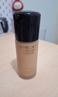 Mac粉底液 Studio Radiance