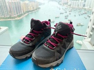 Columbia 防水行山鞋 peakfreak