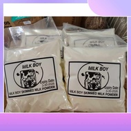 Milk boy skimmed milk. .