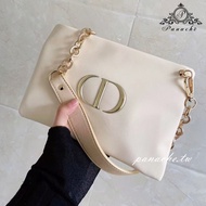 DIOR會員禮米白化妝包改造肩背包