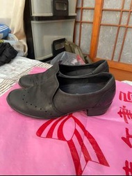 「 二手鞋 」 bussola 女版跟鞋 38號（黑）125