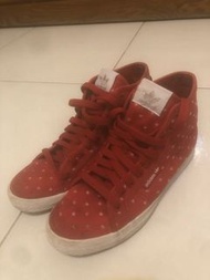 adidas 三葉草 女生 帆布鞋 紅色 點點
