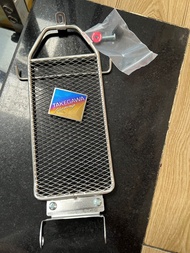 Baga giữa kiểu lưới xi Niken tem titan xe Exciter 150 và Exciter 155 bắt vào yên giá có ốc kèm theo