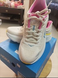 HOKA Bondi 9 女款跑鞋 米白色