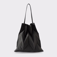 【Issey Miyake】 Miyake joint name pleated womens bag simple and lightweight folding canvas bag one-shoulder fashion tongling lattice hand-held shopping bag