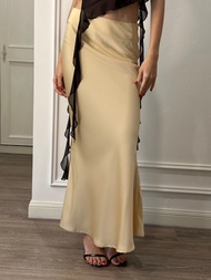 Fabrique.co - Low Waist Maxi Skirt กระโปรงซาติน เอวต่ำ