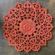 งานไม้สัก ทรงกลม Teak Wooden Carved Flower แผ่นไม้สักแกะสลัก ขนาด 60x60 cm. หนา 1.5 cm. ขัดสีโชว์ลายไม้ แผ่นไม้แต่งบ้าน ทนแดด ทนฝน Art Hanging Wall