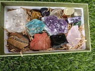 Apatite ออบซิเดียนสีดำคริสตัลและหินชุดของขวัญหินเรดแจสเปอร์ควอตซ์ดิบ15เม็ดตาเสือ