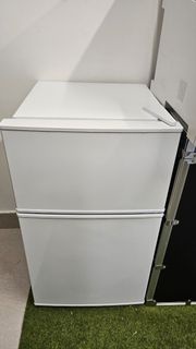 白色迷你雙門雪櫃