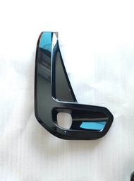 ครอบไฟ ตัดหมอก Toyota Revo สีดำเงา Partแท้เบิก  ปี 2020-2024