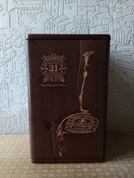 Royal Salute 21 Years old Scotch Whisky 袋和木盒