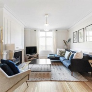 โรงแรม Elegant 6 Bed Home with Garden & Balcony By Harrods - Kensington and Chelsea, London