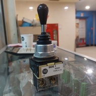 Toggle Switch 800T-T2H3 ALLEN BRADLEY