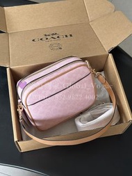 紫鑽🌟誠信商家🌟💜全新Coach Camera Bag 斜挎包 淡粉 经典压纹皮革 Size 21 x 5 x 15 x 5手袋 包包