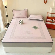 ICE COOL LATEX BELLA HO ICE mat – a product line that feels as COOL as ICE