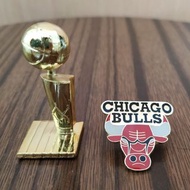 NBA Champion 1991, 1992, 1993, 1996, 1997, 1998 Chicago Bulls Pin + Trophy Miniature 芝加哥公牛 襟章 + NBA 